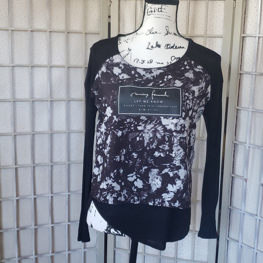 Zara black long sleeve grafic with two layers top S LET ME KNOW